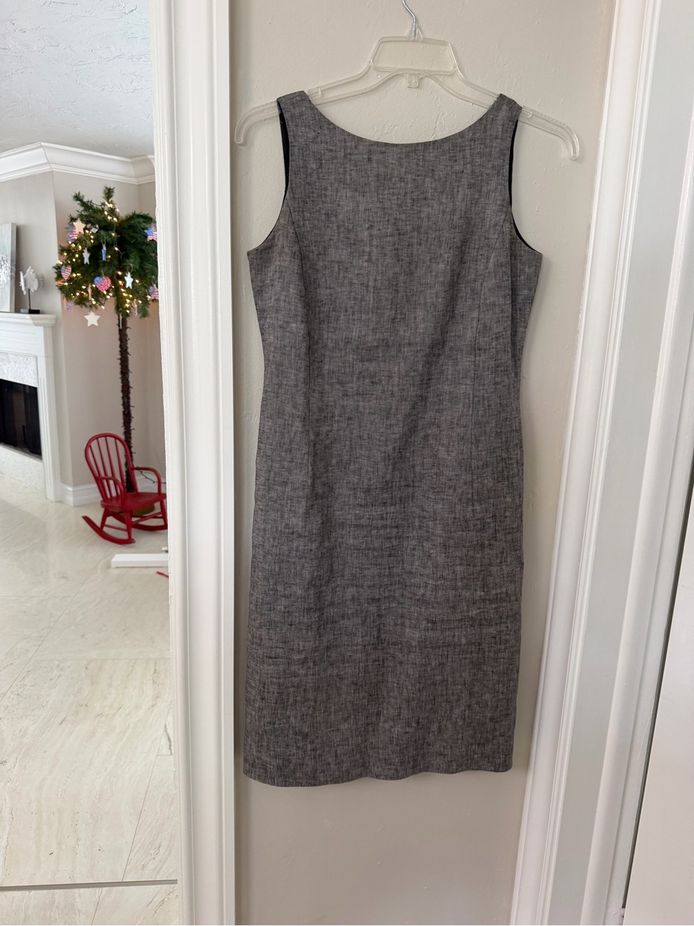 Classic Sleeveless Sheath Dress - Gray linen
